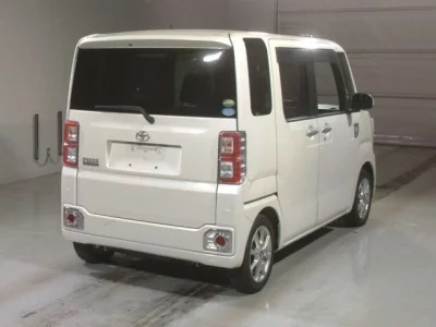 Toyota PIXIS MEGA