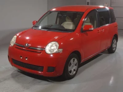 Toyota SIENTA  с аукциона в Японии