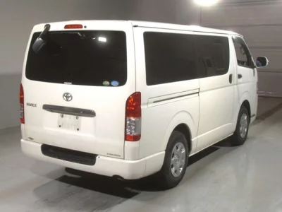 Toyota HiAce Van