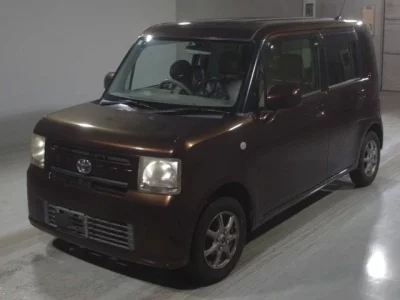 Toyota PIXIS SPACE  с аукциона в Японии