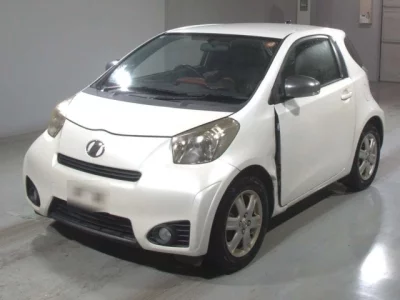 Toyota iQ