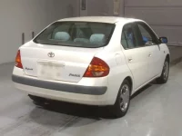 Toyota Prius лот № 4175 оценка 3.5  с аукциона в Японии 1