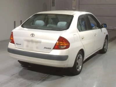Toyota Prius  с аукциона в Японии
