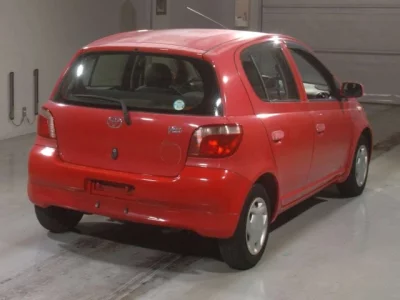 Toyota VITZ  с аукциона в Японии