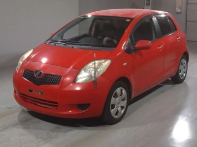 Toyota VITZ  с аукциона в Японии