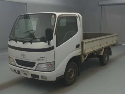 Toyota DYNA  с аукциона в Японии