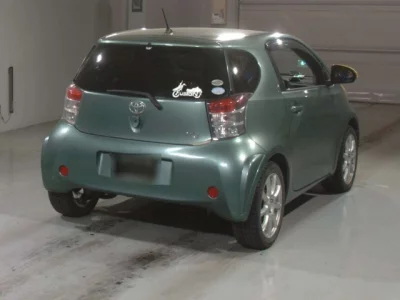 Toyota iQ