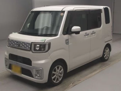 Toyota PIXIS MEGA