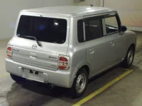 Mazda SPIANO лот № 7131 оценка R  с аукциона в Японии 1