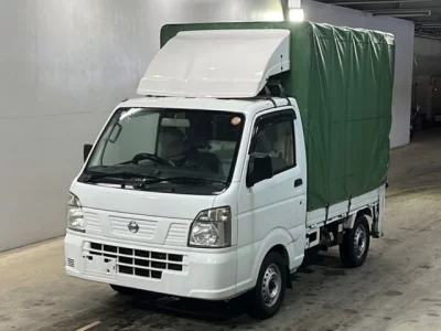 Nissan NT100 Clipper