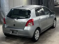 Toyota VITZ лот № 323 оценка 3.5  с аукциона в Японии 4