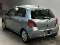 Toyota VITZ лот № 323 оценка 3.5  с аукциона в Японии 1