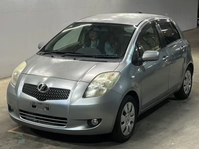Toyota VITZ  с аукциона в Японии
