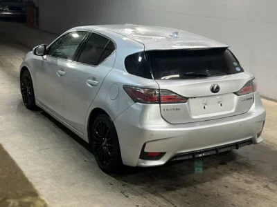 Lexus CT  с аукциона в Японии