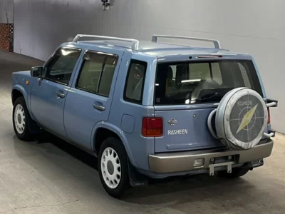 Nissan RASHEEN  с аукциона в Японии
