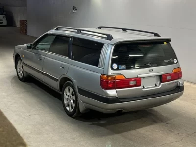 Nissan STAGEA