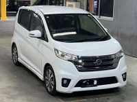 Nissan DAYZ лот № 3045 оценка R  с аукциона в Японии 3