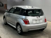 Toyota IST лот № 8178 оценка R  с аукциона в Японии 1