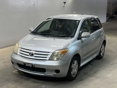 Toyota IST  с аукциона в Японии