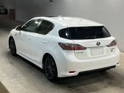 Lexus CT  с аукциона в Японии