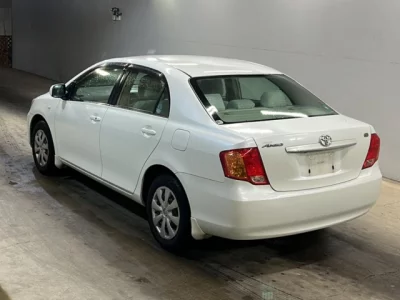 Toyota COROLLA AXIO  с аукциона в Японии