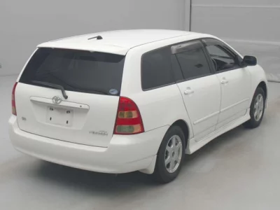 Toyota COROLLA FIELDER  с аукциона в Японии