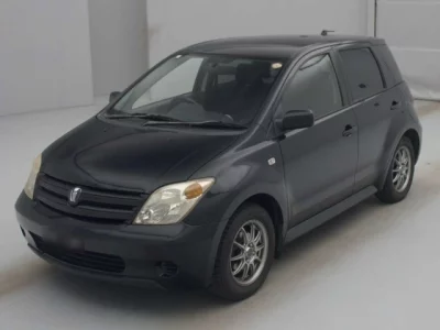 Toyota IST  с аукциона в Японии