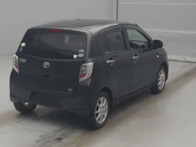 Toyota PIXIS EPOCH  с аукциона в Японии