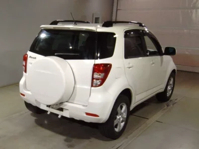 Toyota RUSH  с аукциона в Японии