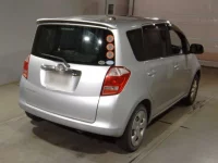 Toyota RACTIS лот № 7035 оценка 3  с аукциона в Японии 1