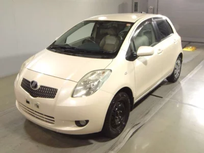 Toyota VITZ  с аукциона в Японии