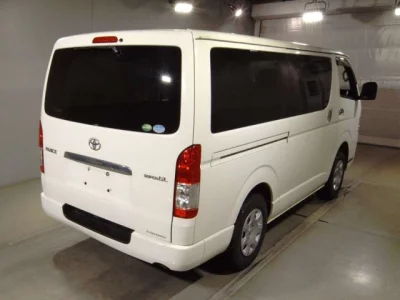 Toyota HiAce Van