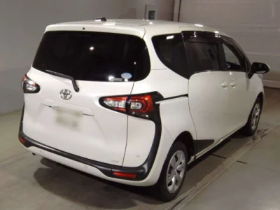 Toyota Sienta