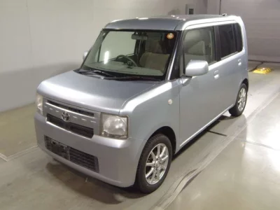 Toyota PIXIS SPACE  с аукциона в Японии