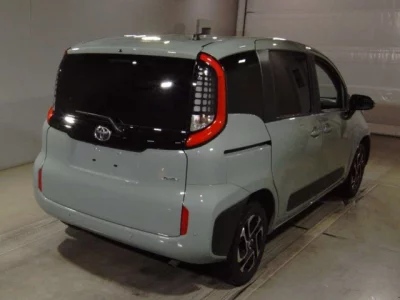 Toyota Sienta