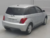 Toyota IST лот № 70233 оценка R  с аукциона в Японии 1