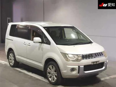 Mitsubishi DELICA D5