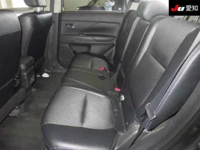 Mitsubishi OUTLANDER PHEV