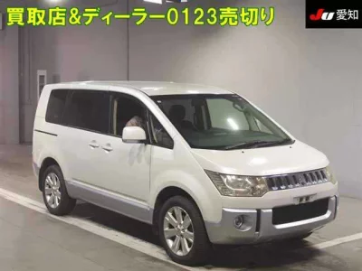 Mitsubishi Delica D:5