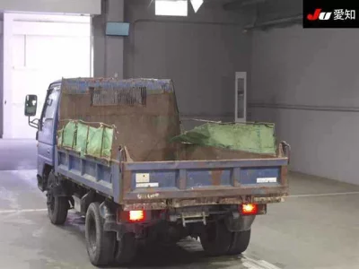 Mazda Titan