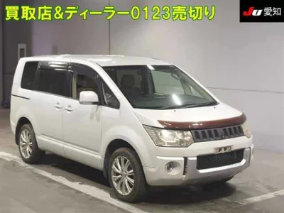 Mitsubishi Delica D:5