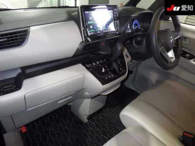 Mitsubishi eK X Space