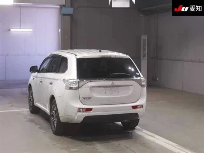 Mitsubishi OUTLANDER PHEV