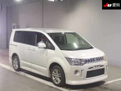 Mitsubishi DELICA D5