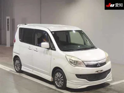 Mitsubishi DELICA D2