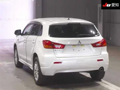 Mitsubishi RVR
