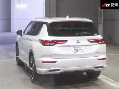 Mitsubishi OUTLANDER PHEV