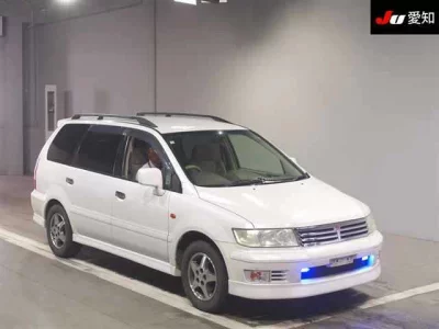 Mitsubishi Chariot Grandis