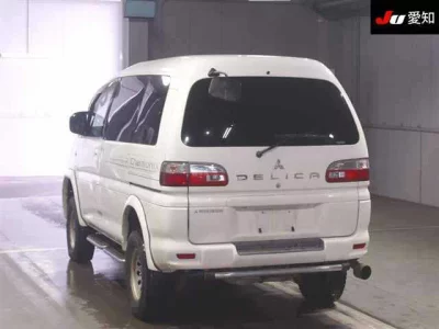 Mitsubishi DELICA  с аукциона в Японии