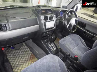 Mitsubishi Pajero iO